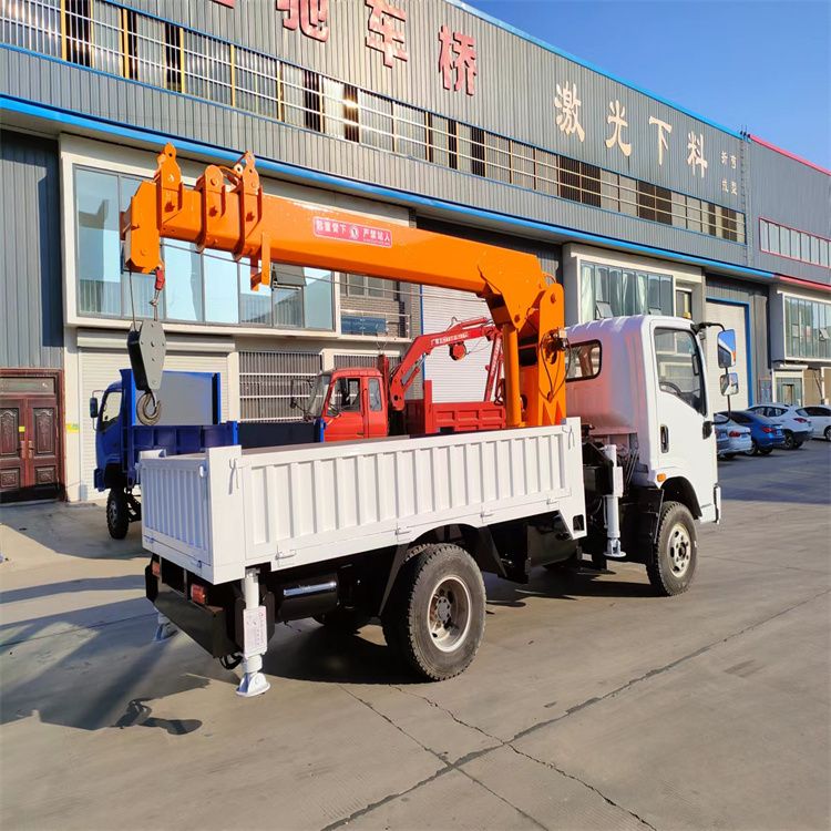 定州市三轮随车吊定制 农用改装机自备吊中瑞长期出售